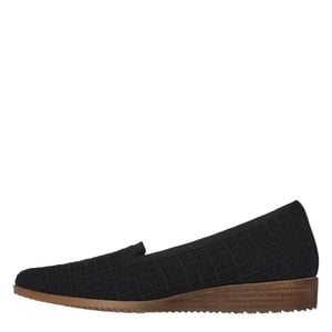 Women's Skechers Sawdust Slip On Trainers Womens in Black