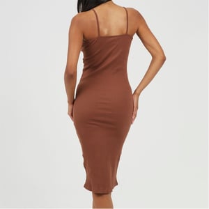 Women's Brave Soul Spaghetti Strap Sleeveless Midi Dress in Pale Brown