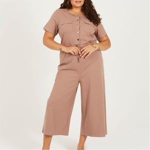 Women's Brave Soul Crew Neck Short Sleeve Solid Patterned Culotte Jumpsuit in Mushroom