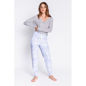 Women's PJ Salvage Salvage Snowflake Cuffed Pant in Hellblau
