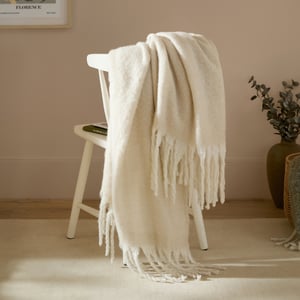 Furn Cozy Woven Tasselled Throw, Ecru