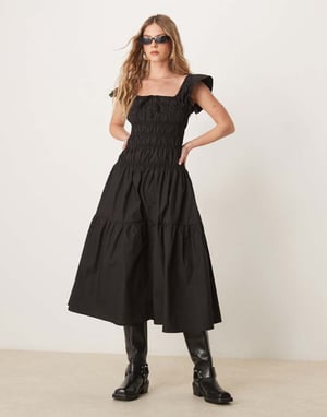 Glamorous short sleeve shirred poplin midi dress in black