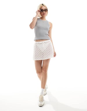 Hollister low rise crochet mini skirt in white
