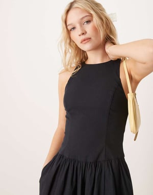 Abercrombie & Fitch högkrage drop waist midi-klänning i svart