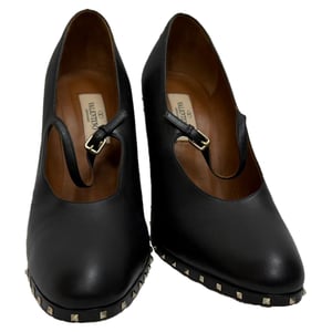 Valentino Garavani Rockstud Mary Jane pumps in zwart leer
