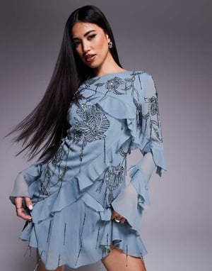 ASOS DESIGN mini klänning med rå kant och volangdetaljer samt öppen rygg i blått