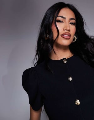 ASOS DESIGN ribbad puffärms strukturerad knappad topp i svart