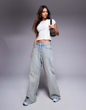 ASOS DESIGN kortärmad texturerad asymmetrisk knapp-up-top i elfenben