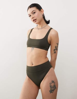 Weekday Heat mix & match högmidjad bikinitopp i mörkgrön