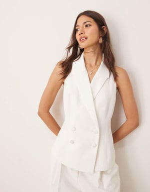 Miss Selfridge halterneck väst i elfenben