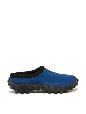 Snowclog sneakers