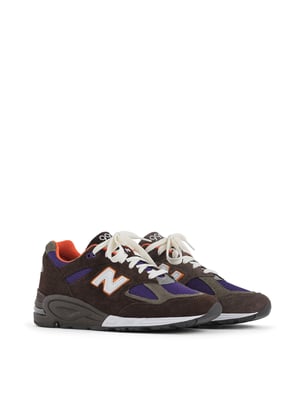 990v2 Made in USA Sneakers