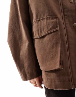 ASOS DESIGN överdimensionerad tvättad jacka med läderlook-krage i svampfärg