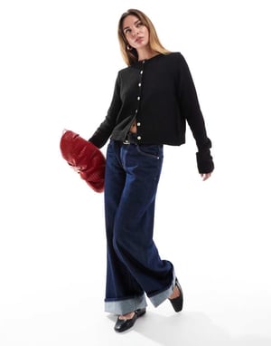 Cotton On rundhalsad cardigan i svart