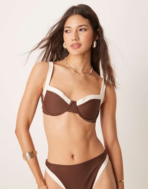 Abercrombie & Fitch badbikiniöverdel med bred kontrastkant i brunt
