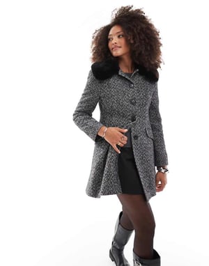 Miss Selfridge boucle konstpäls avslutning docka rock i mono