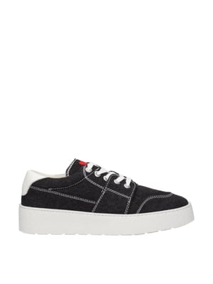 Sneakers met Madison De Coeur-logo