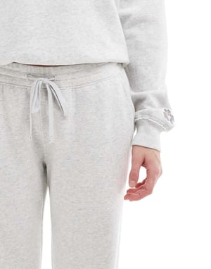 Hollister motivdetalj raka ben joggerset i grått