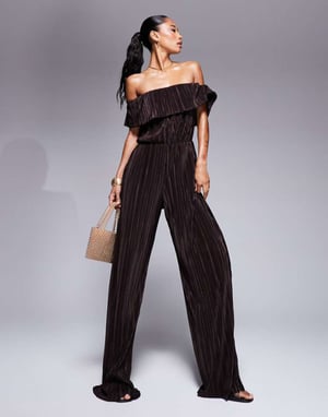 ASOS DESIGN plisse bardot vida byxor jumpsuit i choklad