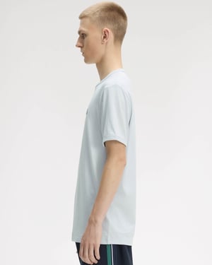 T-Shirt in Light Blue