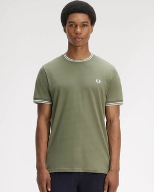 T-Shirt in Dark Green