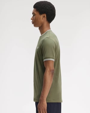 T-Shirt in Dark Green