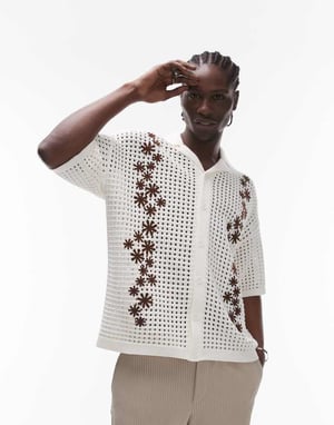 Topman kavaj broderad blommig virkade skjorta i ecru