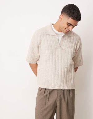 ASOS DESIGN överdimensionerad boxig passform ribbstickad polo med urklippt hals i ecru