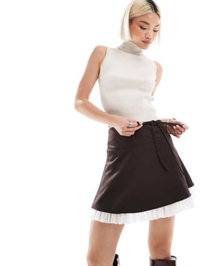 Miss Selfridge skräddarsydd dubbel lager kilt med chiffonkant
