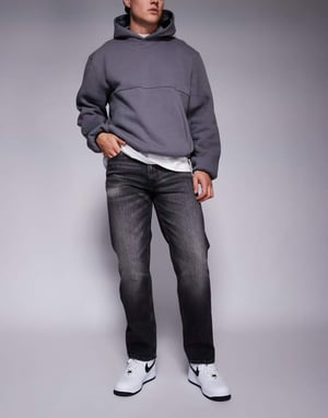 ASOS DESIGN raka stretchjeans i tvättad svart