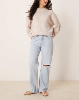 Abercrombie & Fitch lågmidjade baggy jeans med slitna knän i ljus tvätt