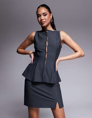 ASOS DESIGN matchande A-linje kjol med sprund i kolgrå randig mönster