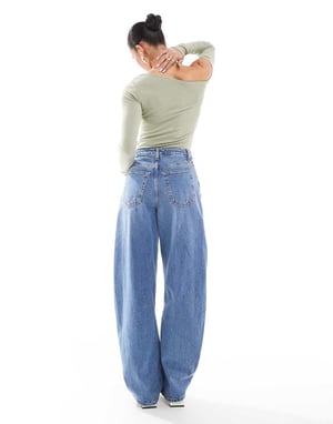 Topshop Barrel mid rise jean in vintage blue