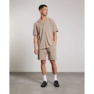 Aeden Vinci shirt lead