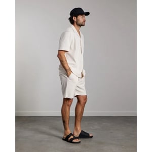 Aeden Vinci shirt off