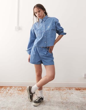 Wrangler co-ord pleated short in candy blue