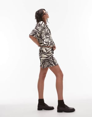 Topshop blommönstrade frottéshorts-set i brunt