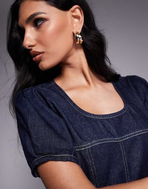 ASOS DESIGN denim sömnadsklänning i tvättad färg