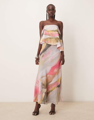 ASOS DESIGN bandeau asymmetrisk kontrasttygs sned maxiklänning i penseldragsmönster