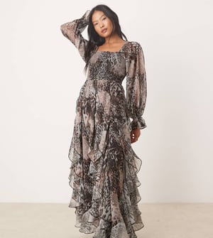 Miss Selfridge Petite volangkant maxi klänning i djurmönster