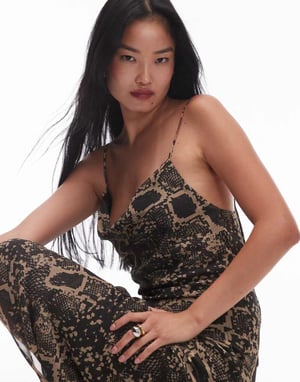 Topshop twistback cowl neck midi klänning i ormtryck