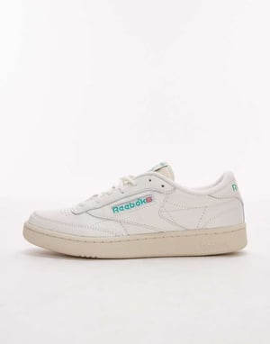 Reebok Club C 85-skor i off white