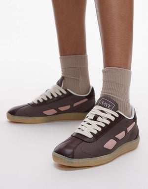 Saye unisex M70 Dart tränare i maueve