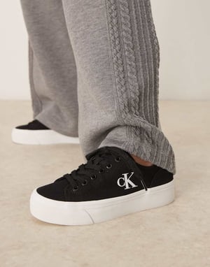 Calvin Klein vulk flatform canvas trainers i svart
