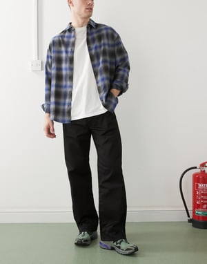 Dr Denim Omar skräddarsydda midjehöga vida chinos i svart