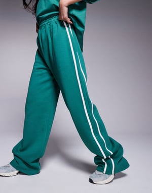 Kaiia wide leg side stripe jogger co-ord in green