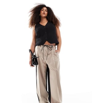 ASOS DESIGN Curve skräddarsydda avslappnade byxor med knytmidja i mocha
