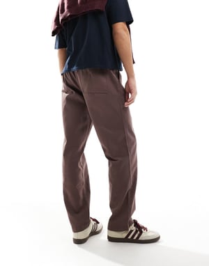 ASOS DESIGN rak ben chinos med resår i brunt