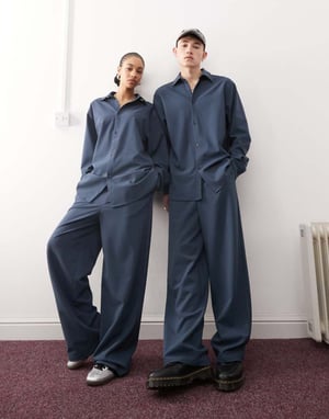 Återvunnen vintage unisex byxa med vida ben i marinblå koord