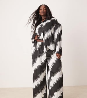 ASOS DESIGN Curve plisse wide leg trouser co-ord in mono print